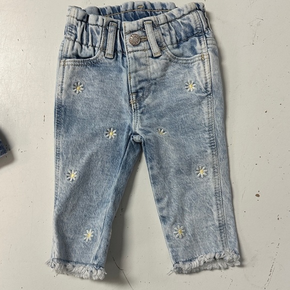 GAP Other - Gap Infant Denim Paper bag Waist Daisy Embroidered Jeans 0-3